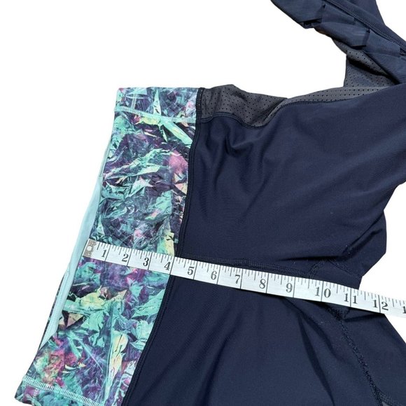 Lululemon Var-City Crop Navy Iridescent Multi Mesh Panel Lattice Leggings Size 8 - Picture 13 of 14